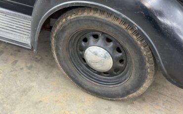 Plymouth-Other-1934-Black-Tan-31