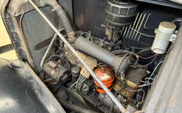 Plymouth-Other-1934-Black-Tan-40