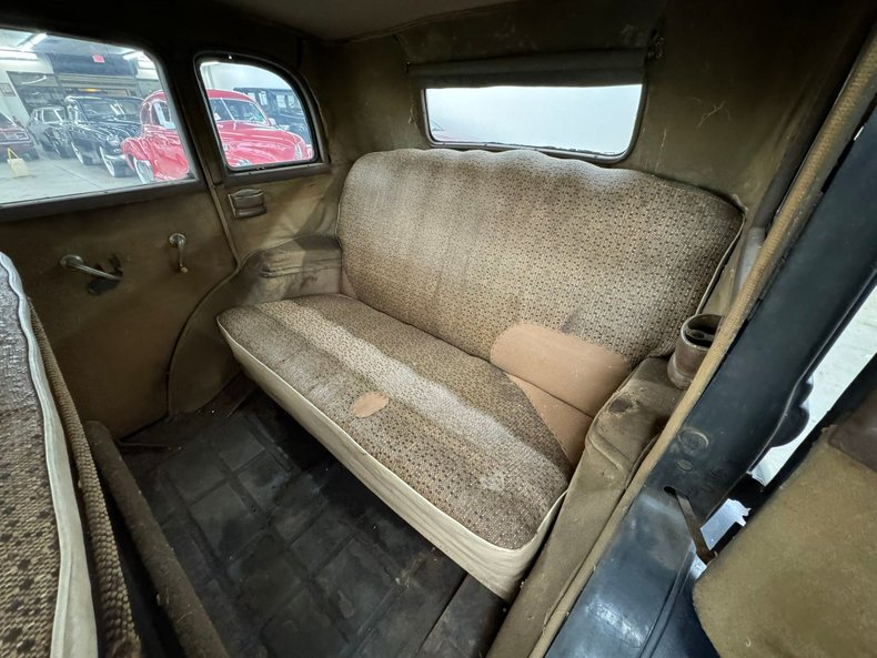 Plymouth-Other-1934-Black-Tan-45