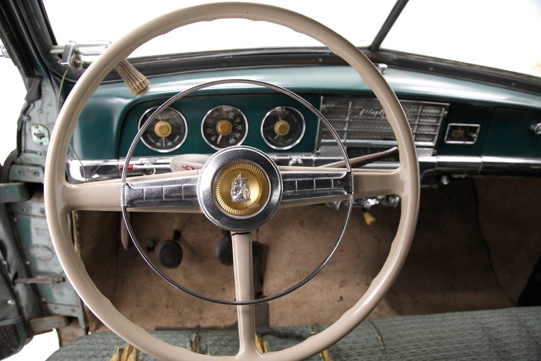 Plymouth-Other-1949-Kitchener-Green-Dark-Green-42