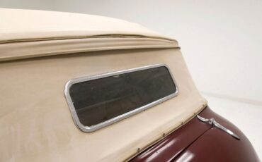 Plymouth-P8-1939-Maroon-Camel-12