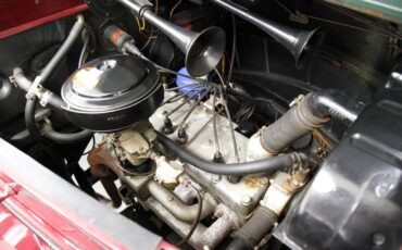 Plymouth-P8-1939-Maroon-Camel-14