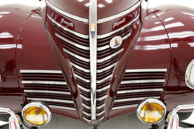 Plymouth-P8-1939-Maroon-Camel-16