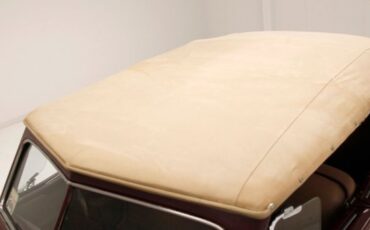 Plymouth-P8-1939-Maroon-Camel-22