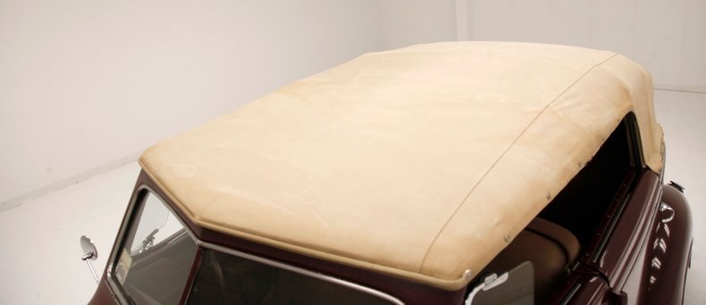 Plymouth-P8-1939-Maroon-Camel-22