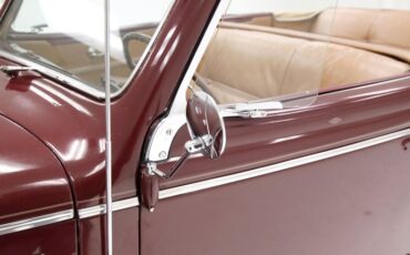 Plymouth-P8-1939-Maroon-Camel-23