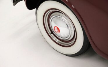 Plymouth-P8-1939-Maroon-Camel-24