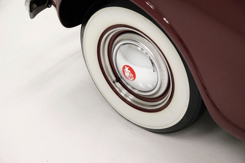 Plymouth-P8-1939-Maroon-Camel-24