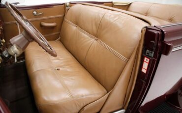 Plymouth-P8-1939-Maroon-Camel-33