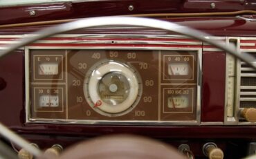 Plymouth-P8-1939-Maroon-Camel-34