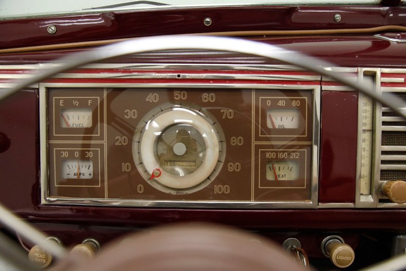 Plymouth-P8-1939-Maroon-Camel-34