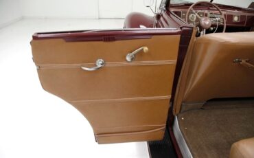 Plymouth-P8-1939-Maroon-Camel-42