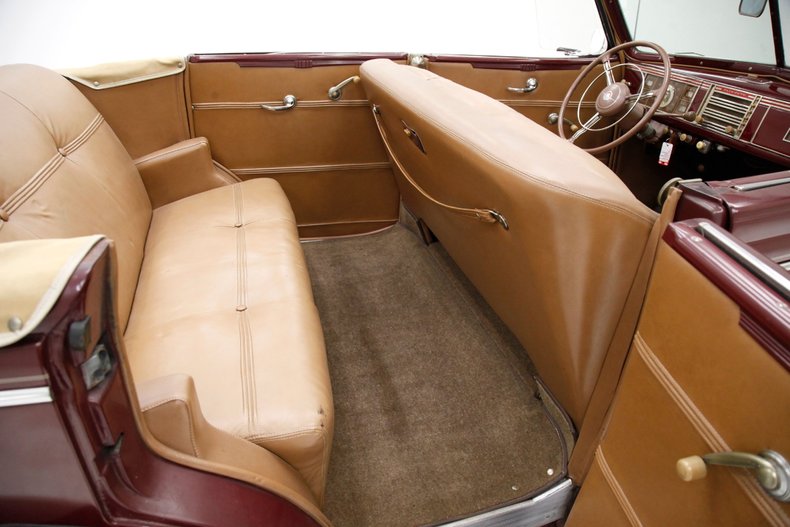 Plymouth-P8-1939-Maroon-Camel-45