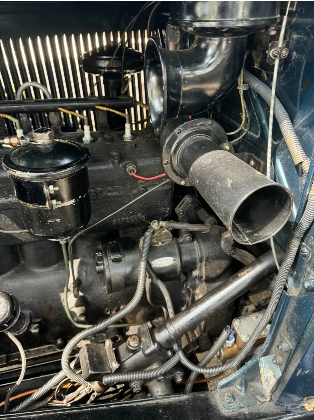 Plymouth-Pb-1932-Teal-Green-Tan-10