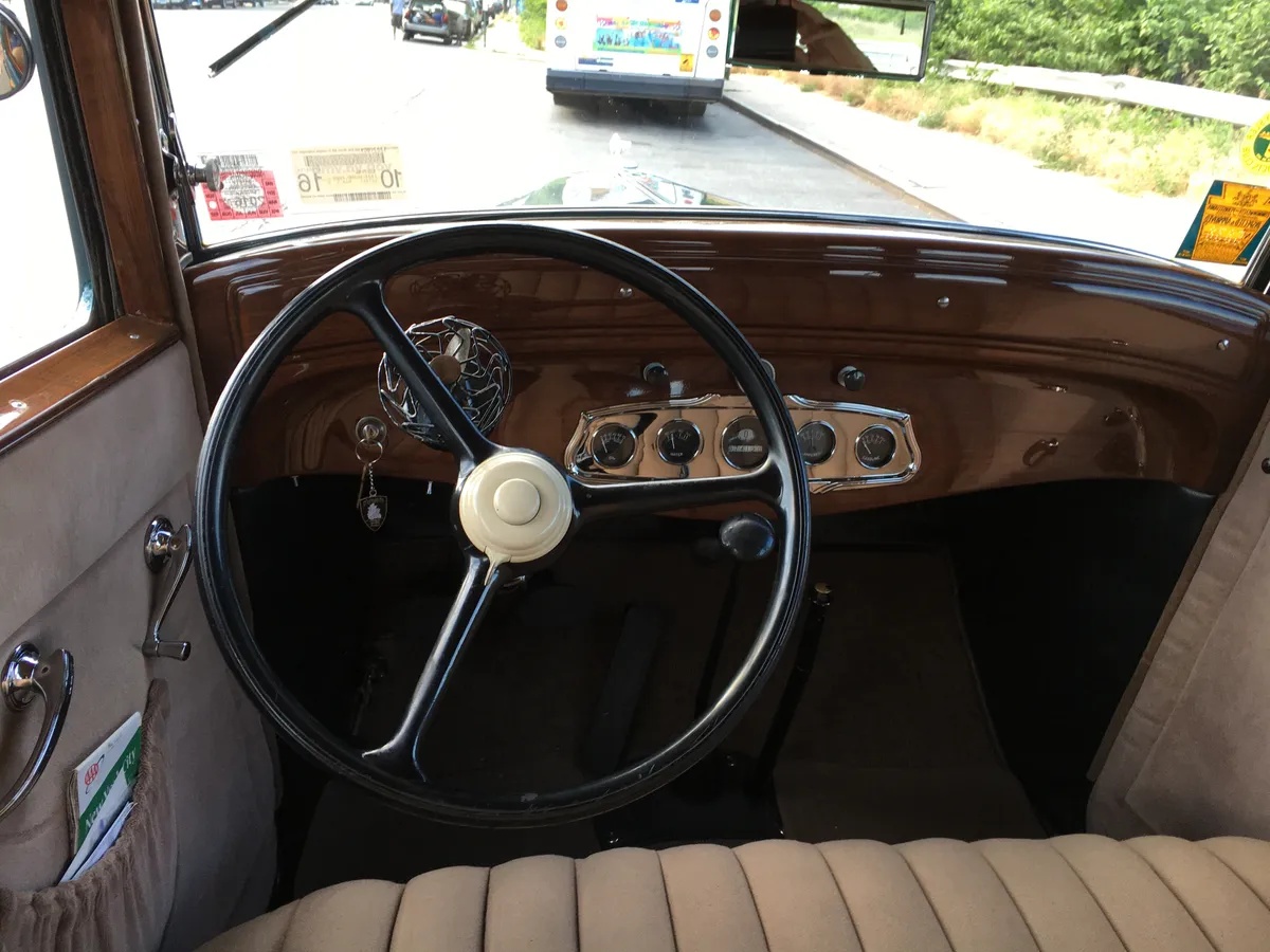 Plymouth-Pb-1932-Teal-Green-Tan-3