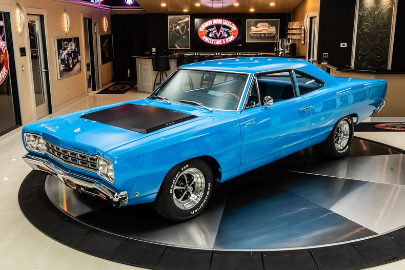 Plymouth-Road-runner-1968-Petty-Blue-12