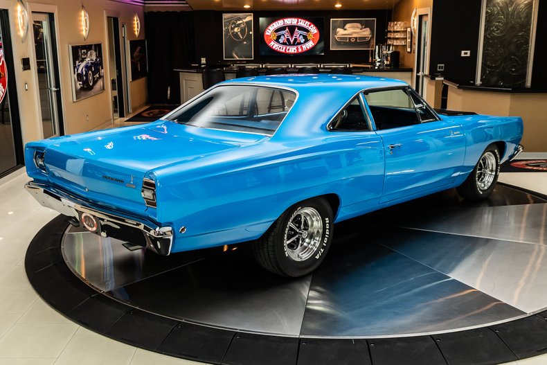 Plymouth-Road-runner-1968-Petty-Blue-14