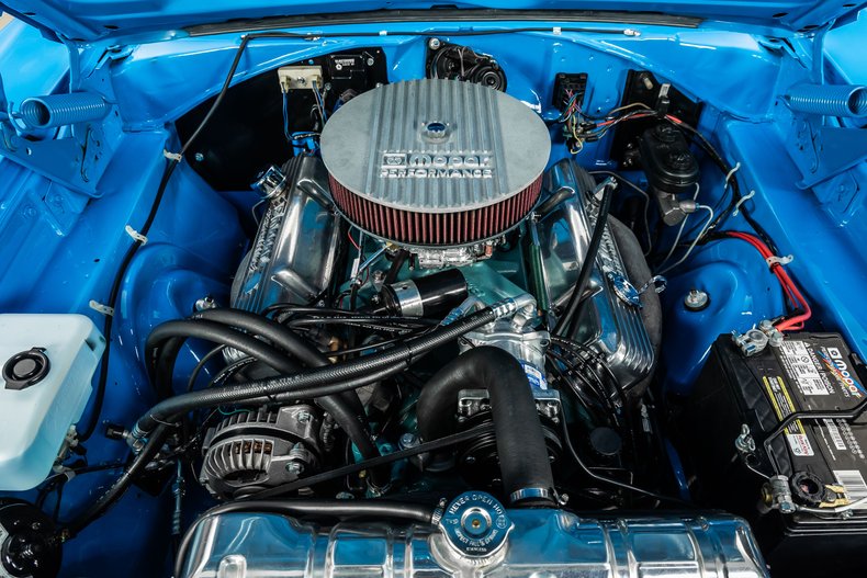 Plymouth-Road-runner-1968-Petty-Blue-5