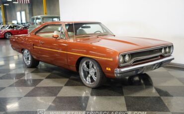 Plymouth-Road-runner-1970-Burnt-Orange-Metalli-White-11
