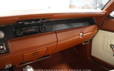 Plymouth-Road-runner-1970-Burnt-Orange-Metalli-White-19