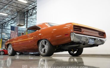 Plymouth-Road-runner-1970-Burnt-Orange-Metalli-White-23