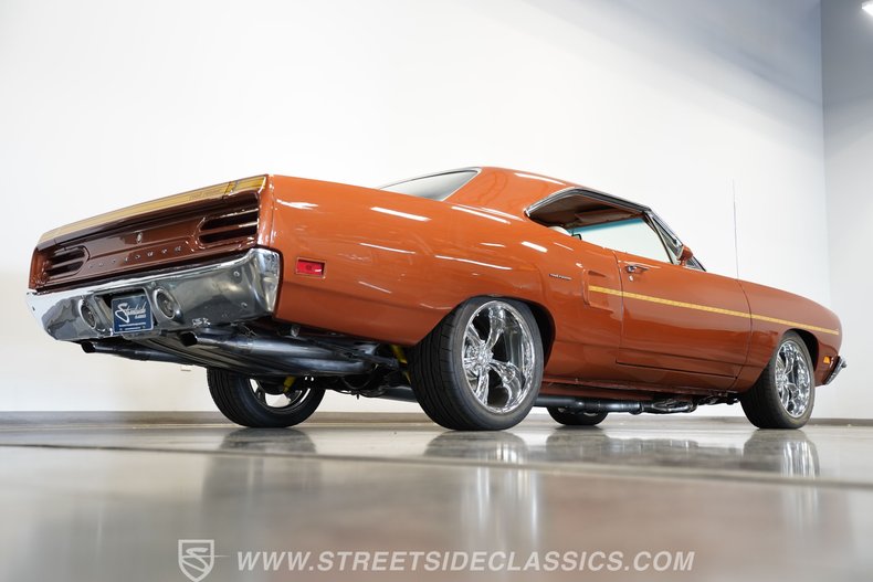 Plymouth-Road-runner-1970-Burnt-Orange-Metalli-White-26