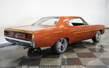 Plymouth-Road-runner-1970-Burnt-Orange-Metalli-White-27