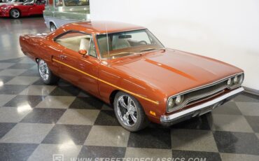 Plymouth-Road-runner-1970-Burnt-Orange-Metalli-White-28