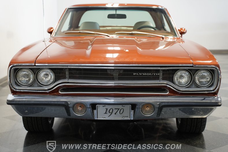 Plymouth-Road-runner-1970-Burnt-Orange-Metalli-White-29