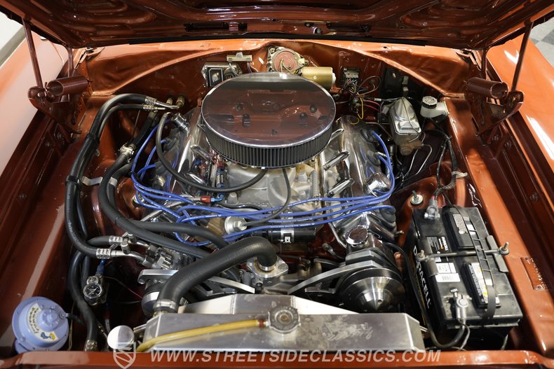 Plymouth-Road-runner-1970-Burnt-Orange-Metalli-White-3