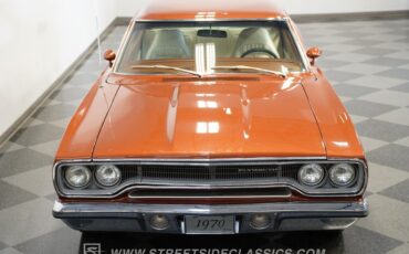 Plymouth-Road-runner-1970-Burnt-Orange-Metalli-White-30