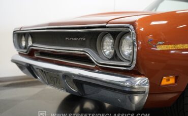 Plymouth-Road-runner-1970-Burnt-Orange-Metalli-White-31
