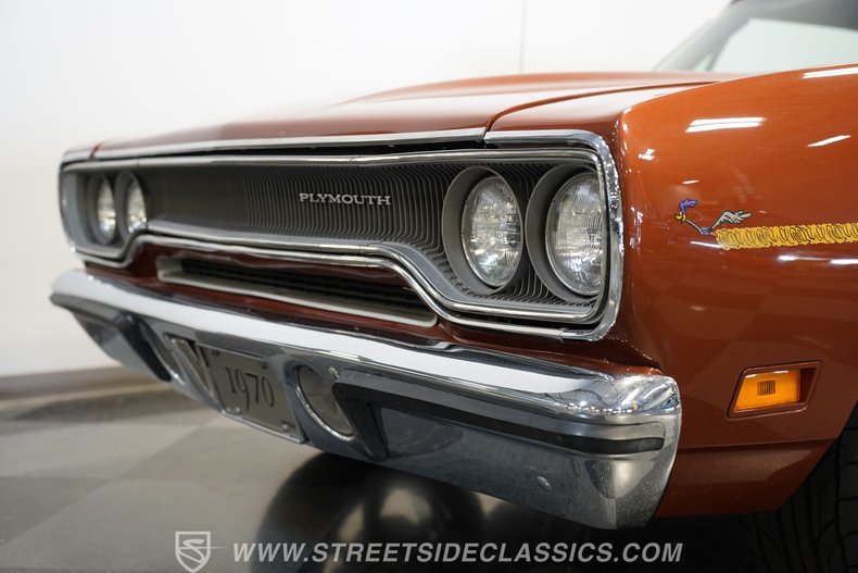 Plymouth-Road-runner-1970-Burnt-Orange-Metalli-White-31