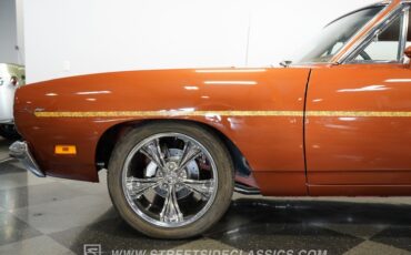 Plymouth-Road-runner-1970-Burnt-Orange-Metalli-White-32