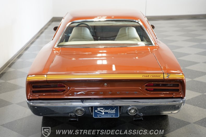 Plymouth-Road-runner-1970-Burnt-Orange-Metalli-White-35