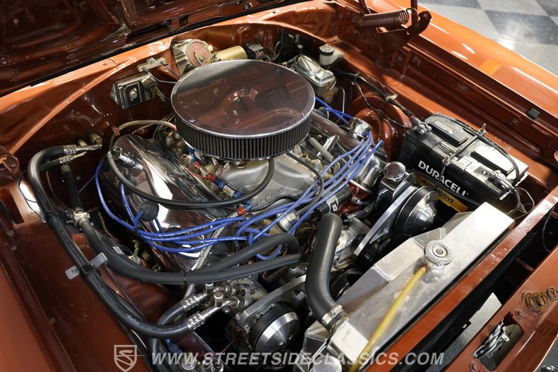 Plymouth-Road-runner-1970-Burnt-Orange-Metalli-White-36