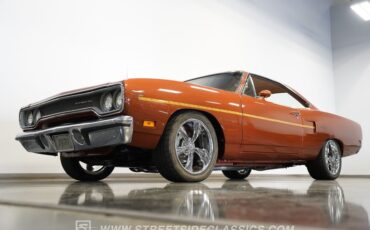 Plymouth-Road-runner-1970-Burnt-Orange-Metalli-White-4