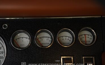 Plymouth-Road-runner-1970-Burnt-Orange-Metalli-White-44