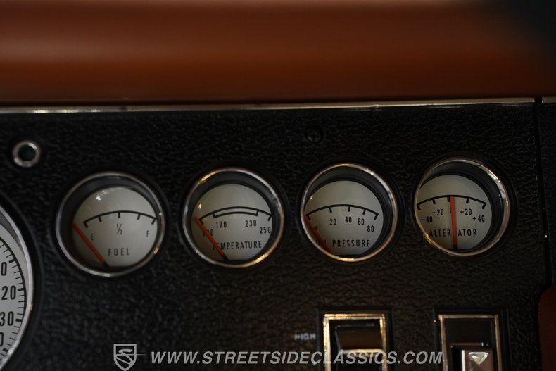 Plymouth-Road-runner-1970-Burnt-Orange-Metalli-White-44