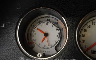 Plymouth-Road-runner-1970-Burnt-Orange-Metalli-White-46