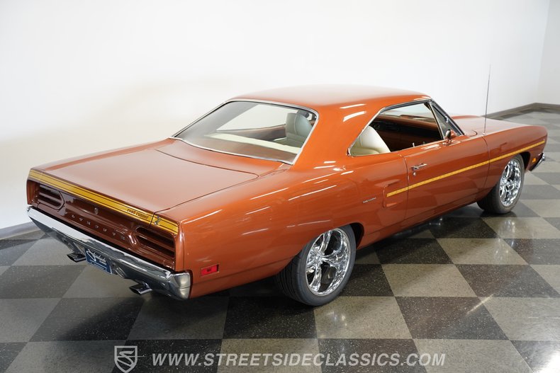Plymouth-Road-runner-1970-Burnt-Orange-Metalli-White-6