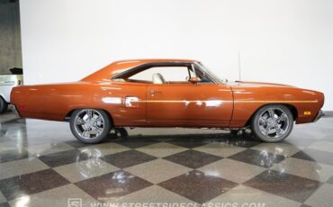 Plymouth-Road-runner-1970-Burnt-Orange-Metalli-White-8