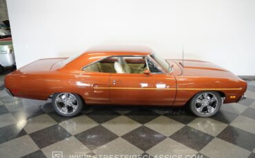 Plymouth-Road-runner-1970-Burnt-Orange-Metalli-White-9