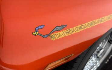 Plymouth-Road-runner-1970-TorRed-White-10