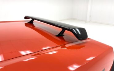 Plymouth-Road-runner-1970-TorRed-White-18