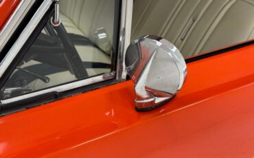 Plymouth-Road-runner-1970-TorRed-White-23