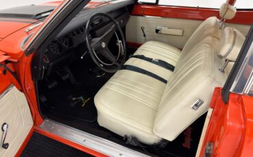 Plymouth-Road-runner-1970-TorRed-White-36