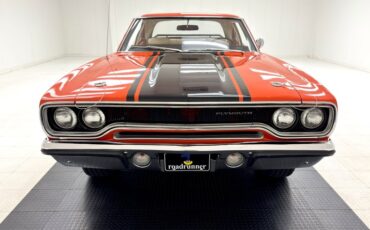 Plymouth-Road-runner-1970-TorRed-White-7