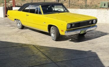 Plymouth-Scamp-1971-Canary-Yellow-Black