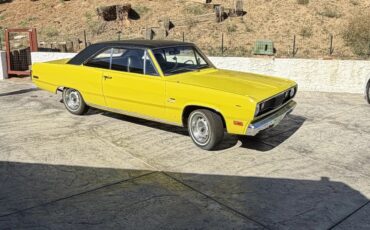 Plymouth-Scamp-1971-Canary-Yellow-Black-7